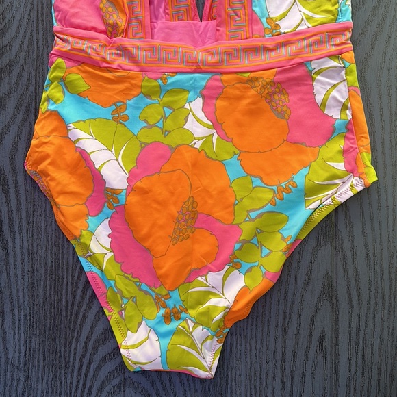 Trina Turk One Piece Swimsuit- New with tags 🌴🌴 - Picture 9 of 10